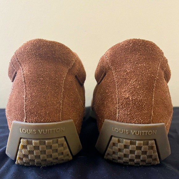 LOUIS VUITTON - Suede Sneaker - MENS SIZE 9 - Picture 6 of 10